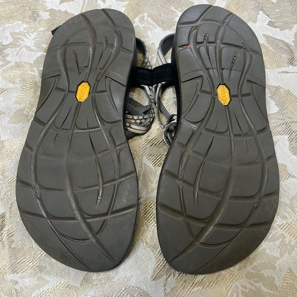 Size 10 chaco sandals - Picture 3 of 7